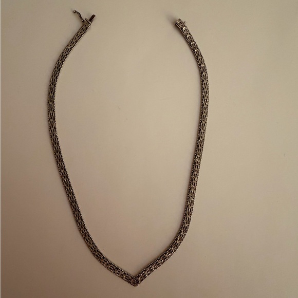 Vintage Sterling SilverElegant Necklace - Picture 2 of 9